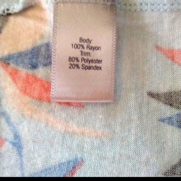 Jennifer Lopez Floral Tunic - Picture 4 of 4